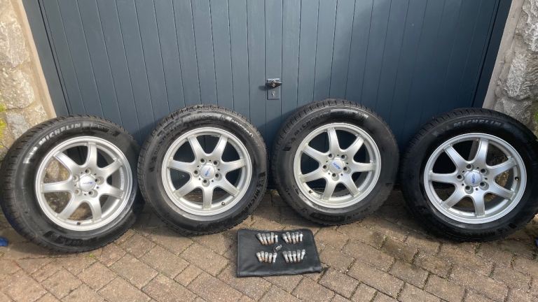   4 x SKODA/VAG ALUTEC ALLOYS & MICHELIN TYRES 6mm 215/60x16 - 7J PDC 5x112 ET48