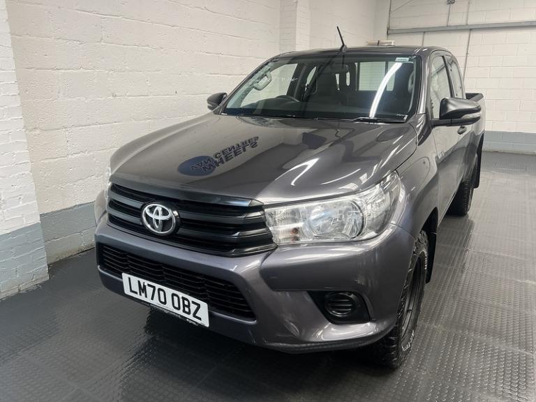 2020 Toyota Hilux 2.4 D-4D Active Extra Pickup Extended Cab 4dr Diesel Manual 4WD Euro 6 (s/s Pic...
