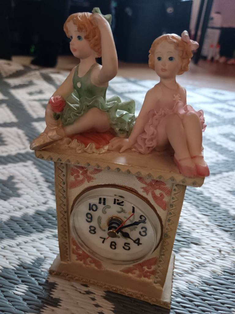 Cam deliver Cute Ballerina Figurine Clock – Good Condition