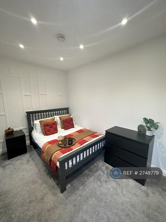 1 bedroom in Buccleuch Street, Kettering, NN16 (#2748779)