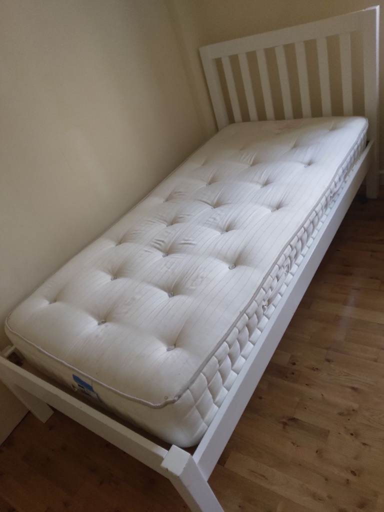 Single Wooden Bed Frame – Good Condition