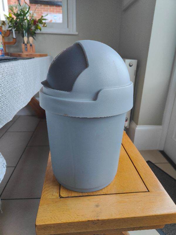 5 Litre Curver Roll Top Bin