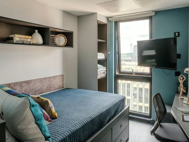 En Suite Double Bedroom Premium 2 Bed Apartment