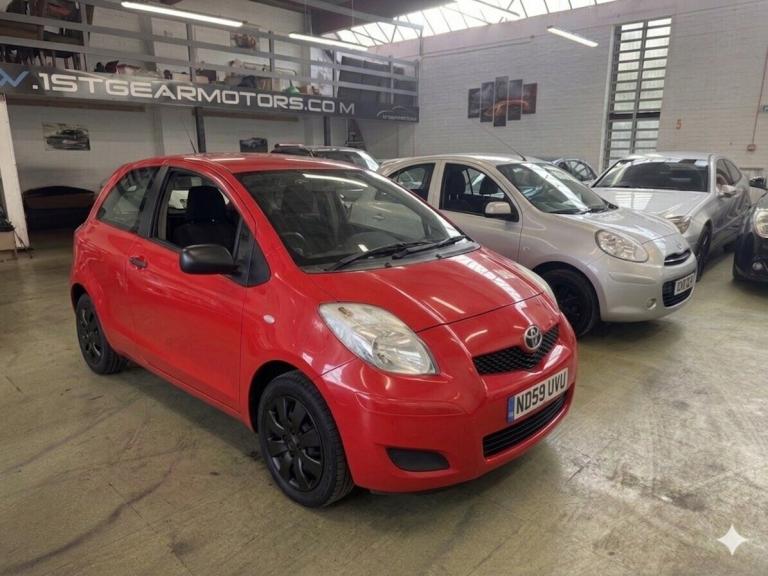 2010 Toyota Yaris 1.0 VVT-i T2 3dr HATCHBACK Petrol Manual