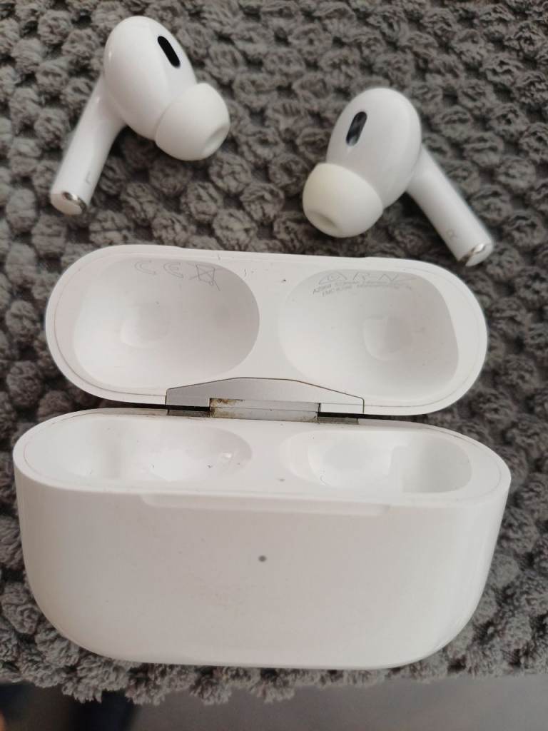Apple AirPods Pro 2nd Gen with Case and Charger – As Good As New