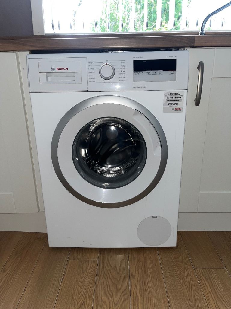 Bosch Washing Machine – White, Good Condition