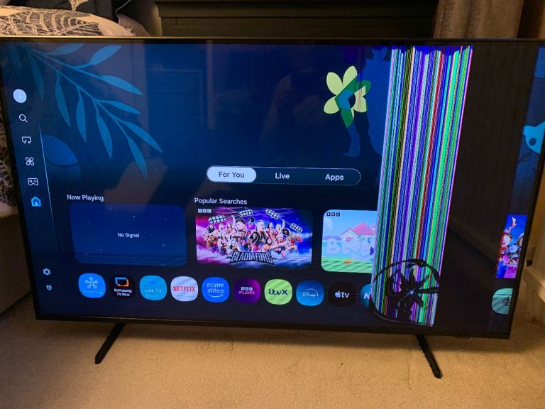 Damaged 43" QLED Q7F2 4K Vision AI Smart TV (2025)