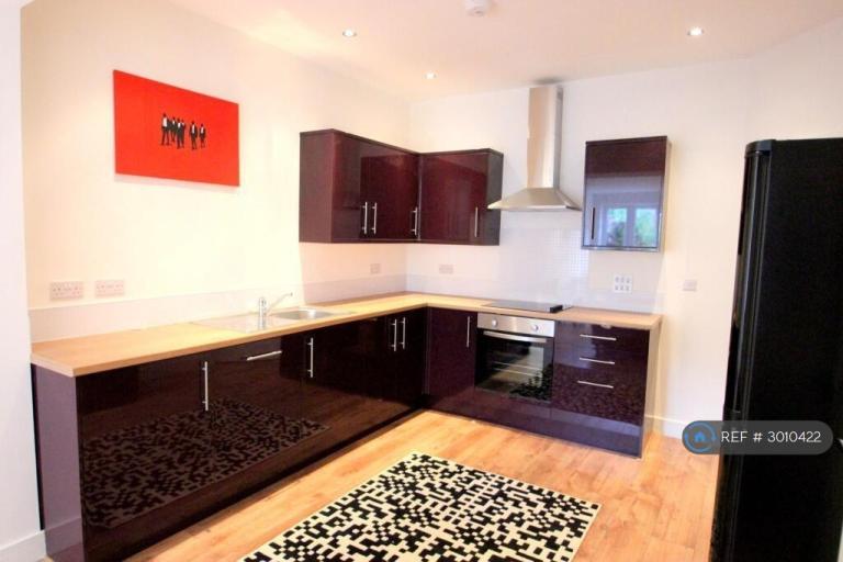6 bedroom house in Fitzroy St, Cardiff, CF24 (6 bed) (#3010422)