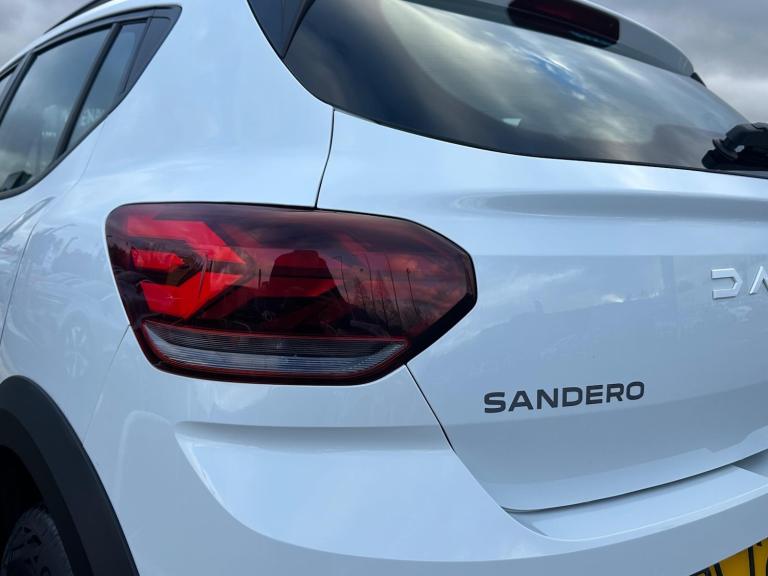 2023 Dacia Sandero Stepway 1.0 TCe Essential Euro 6 (s/s) 5dr HATCHBACK Petrol Manual