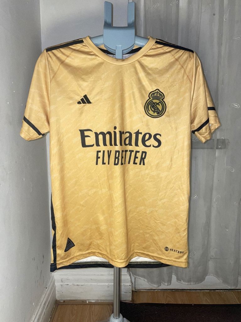 Adidas Real Madrid Vini Jr. 7 Away Kit – Gold, As Good As New