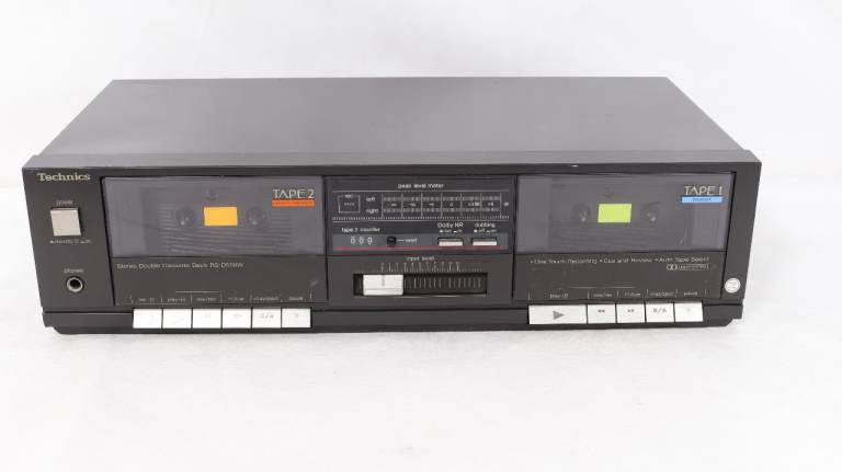Vintage Technics RS-D550W Cassette Deck. (Working with issues)