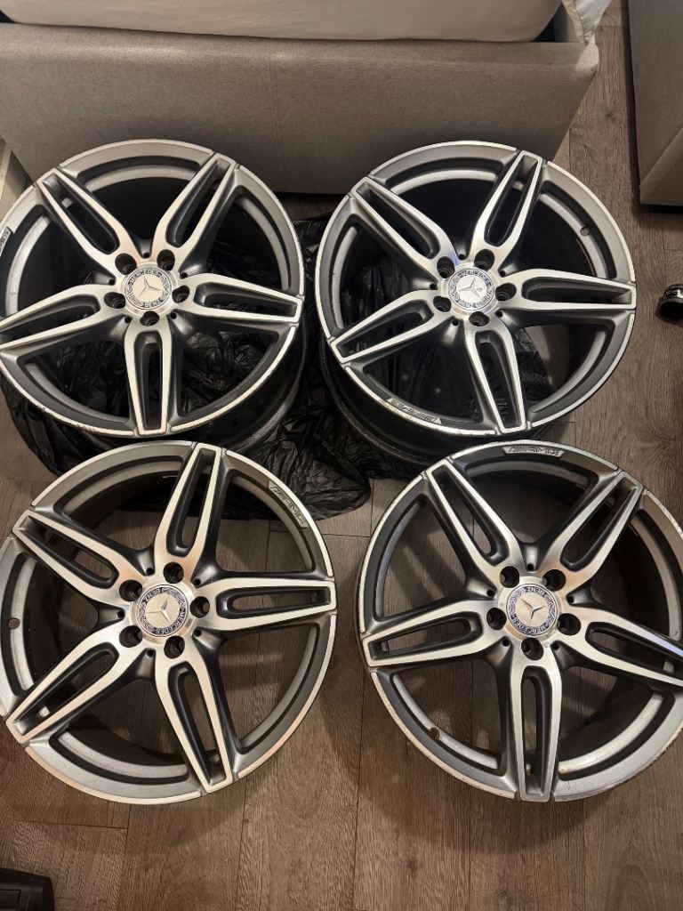 Mercedes 19 inch Alloys x4