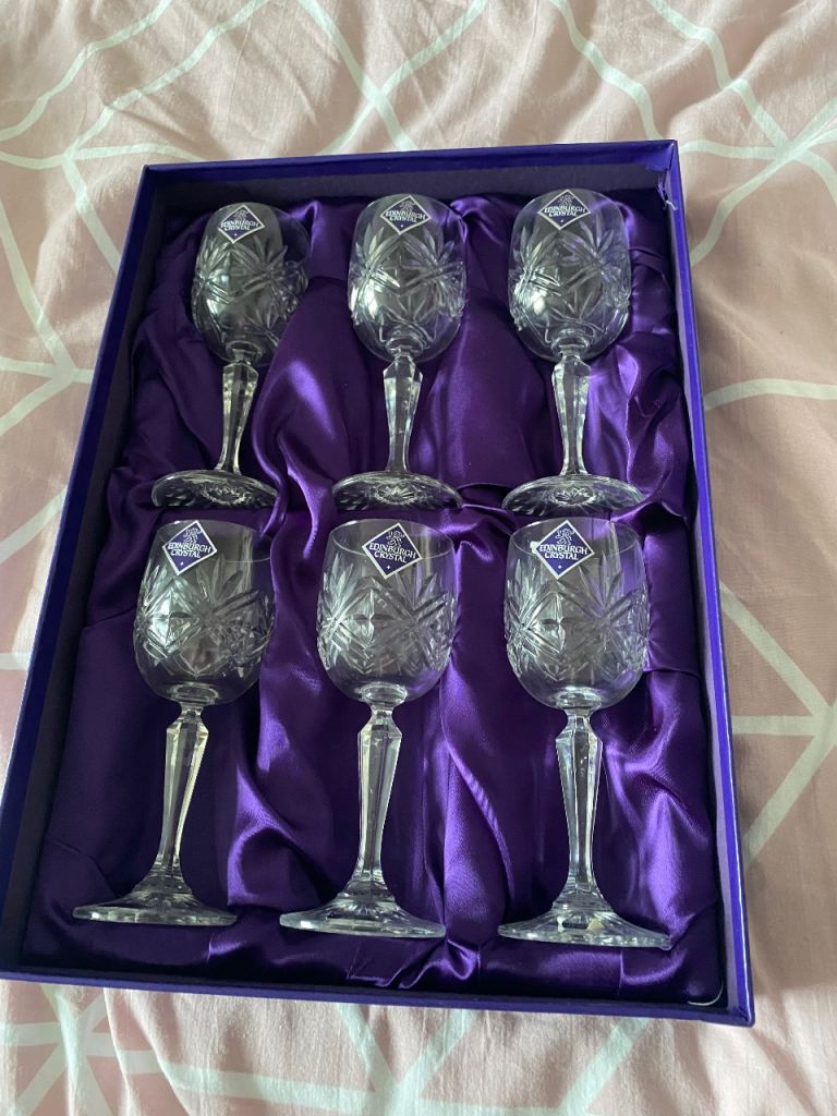 Edinburgh crystal glasses set