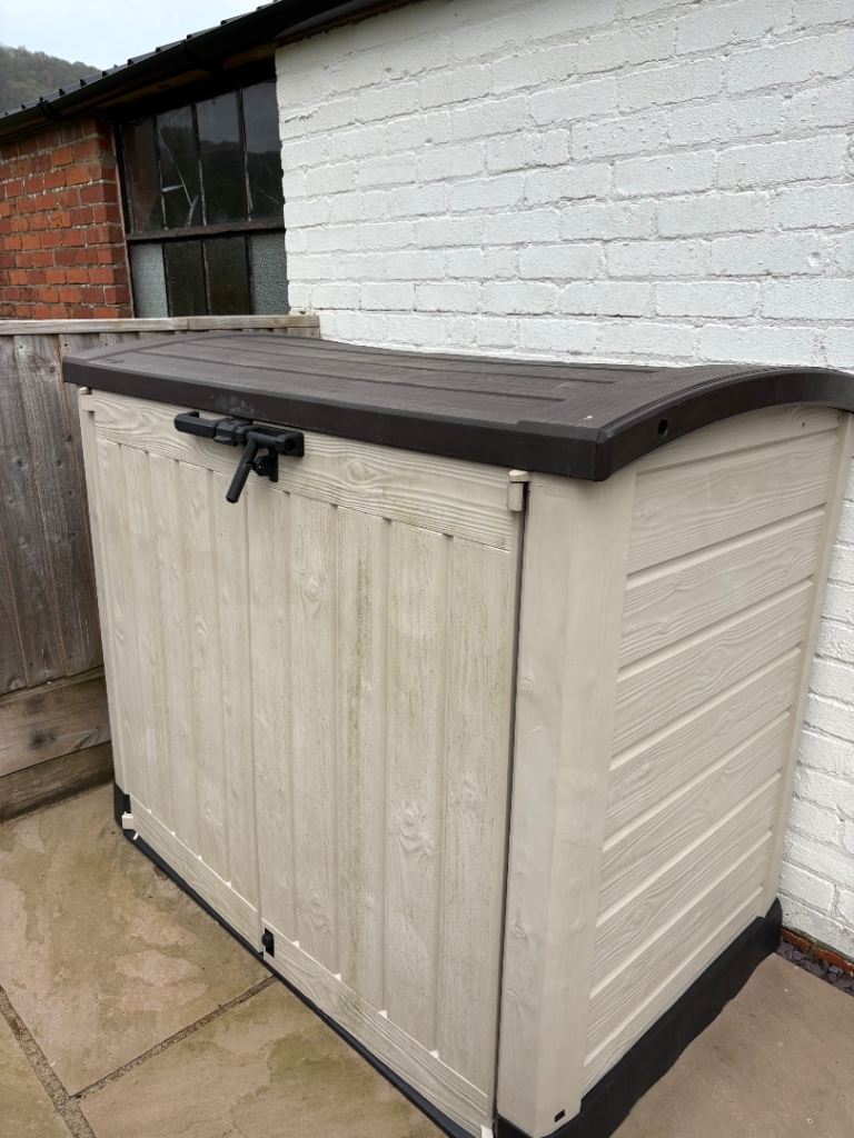 Keter 1200L garden storage box 