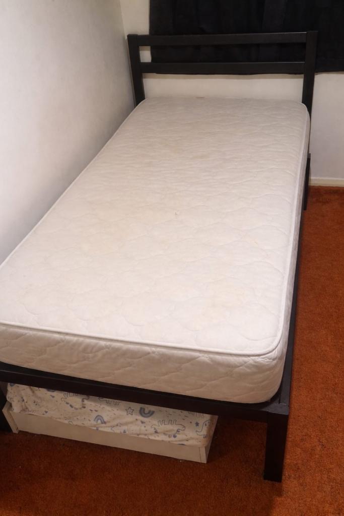 Single mattress with metal frame 