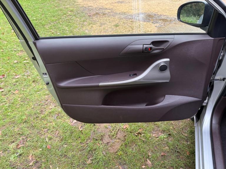 2009 Toyota IQ 1.0 VVT-i 2 Euro 4 3dr HATCHBACK Petrol Manual