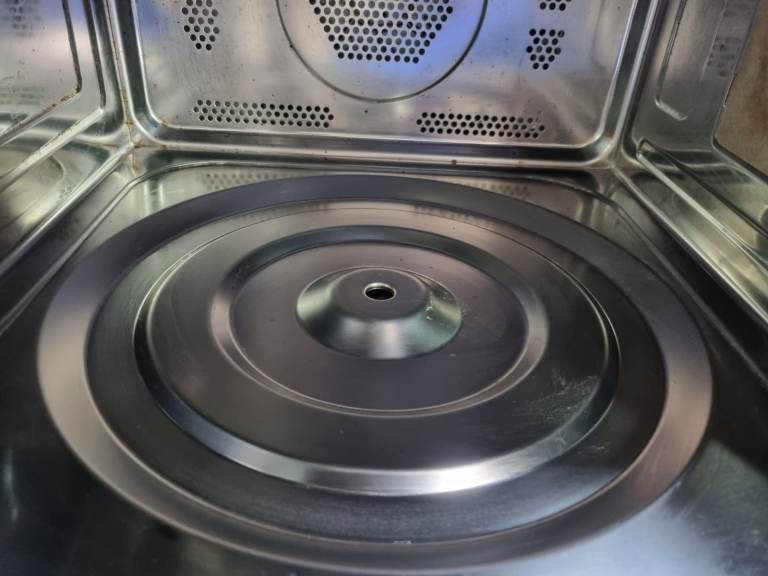 Russell Hobb Microwave