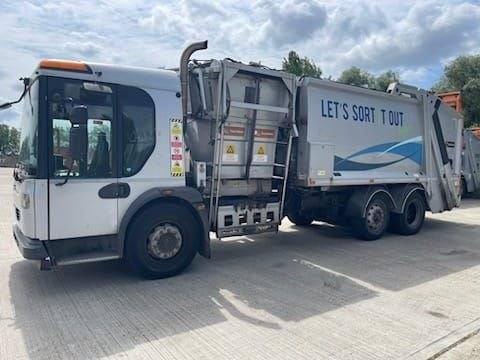 2013 Dennis Elite Eagle 7.1 W2630 VRD 300bhp dustcart with side loaders, ex-council, no MOT,  NA ...