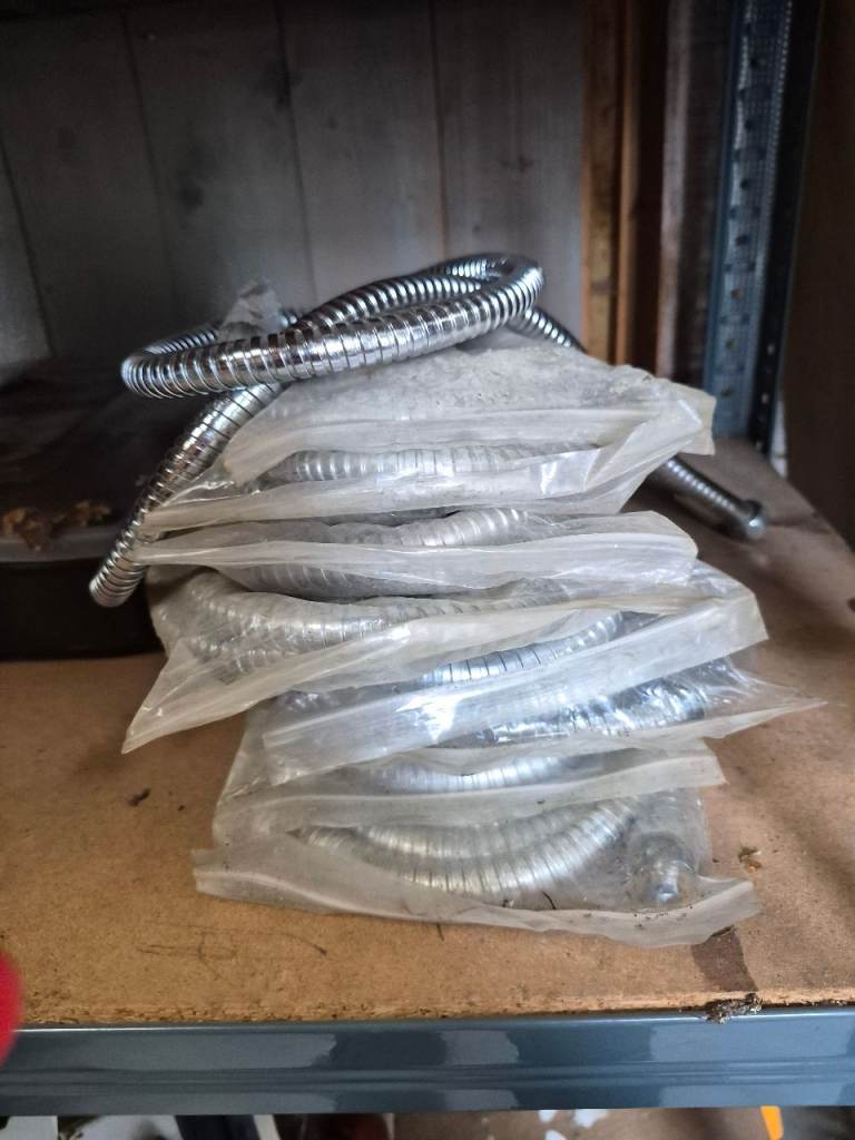 Shower Hoses 1.5 Meters. JOB LOT