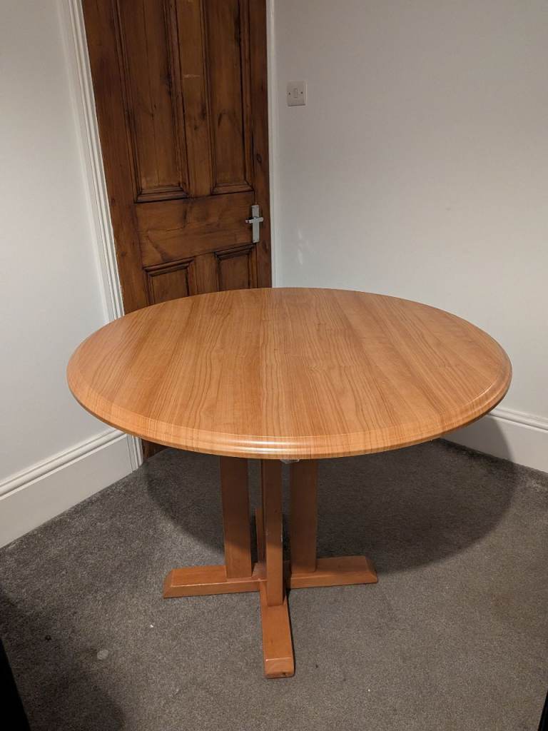 Round dining table 