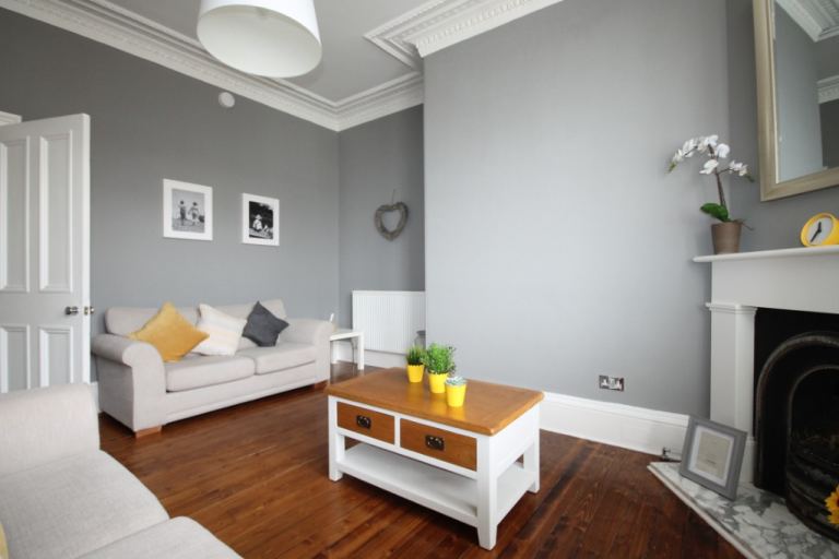 2 bedroom flat in Plewlands Terrace, Morningside, Edinburgh, EH10 5JX