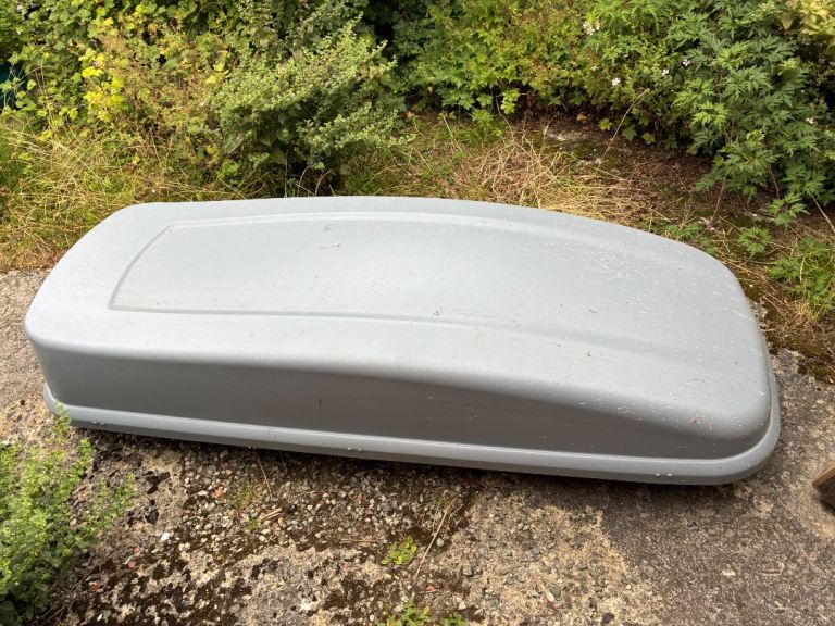 Halfords 420L Roof Box - Grey - used good condition 