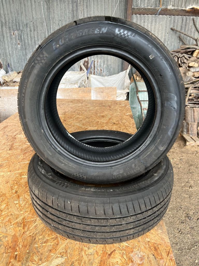 2 x nearly new car tyres 205/55/R16