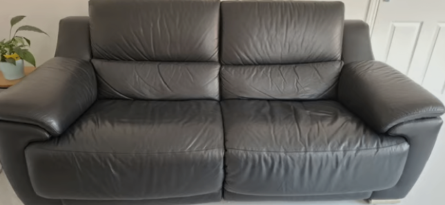 Harveys recliner real leather sofa (can deliver)