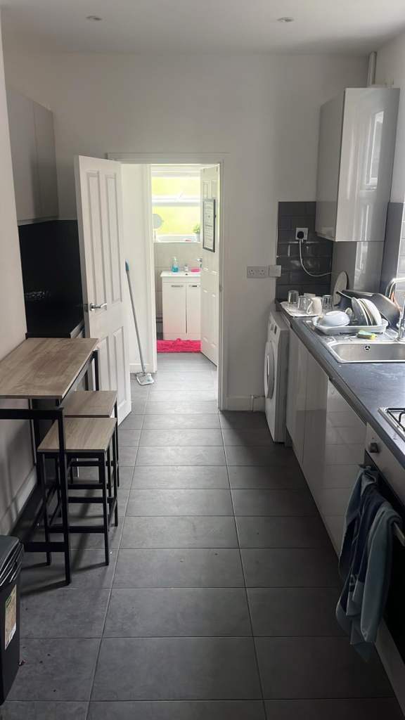 Rooms to Rent-High Town Area, Luton