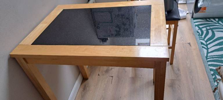 2 seater breakfast bar table and chairs 
