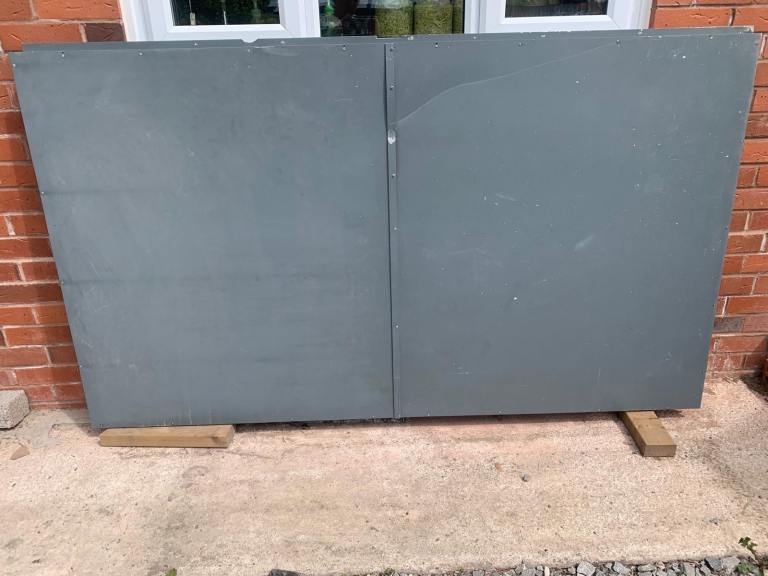 Metal Gate 