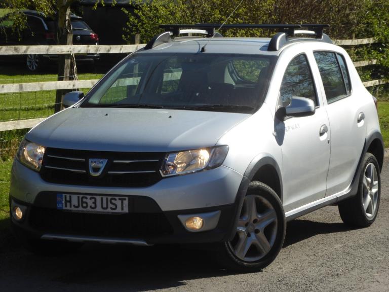 2013 Dacia Sandero Stepway 1.5 dCi Laureate 5dr £20 Road TAX HATCHBACK Diesel Manual