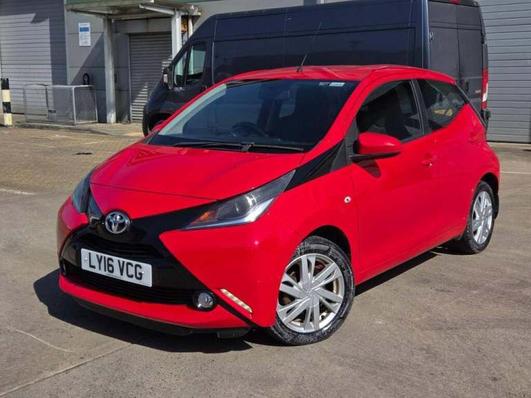 Toyota, AYGO, Hatchback, 2016, Semi-Auto, 998 (cc), 5 doors