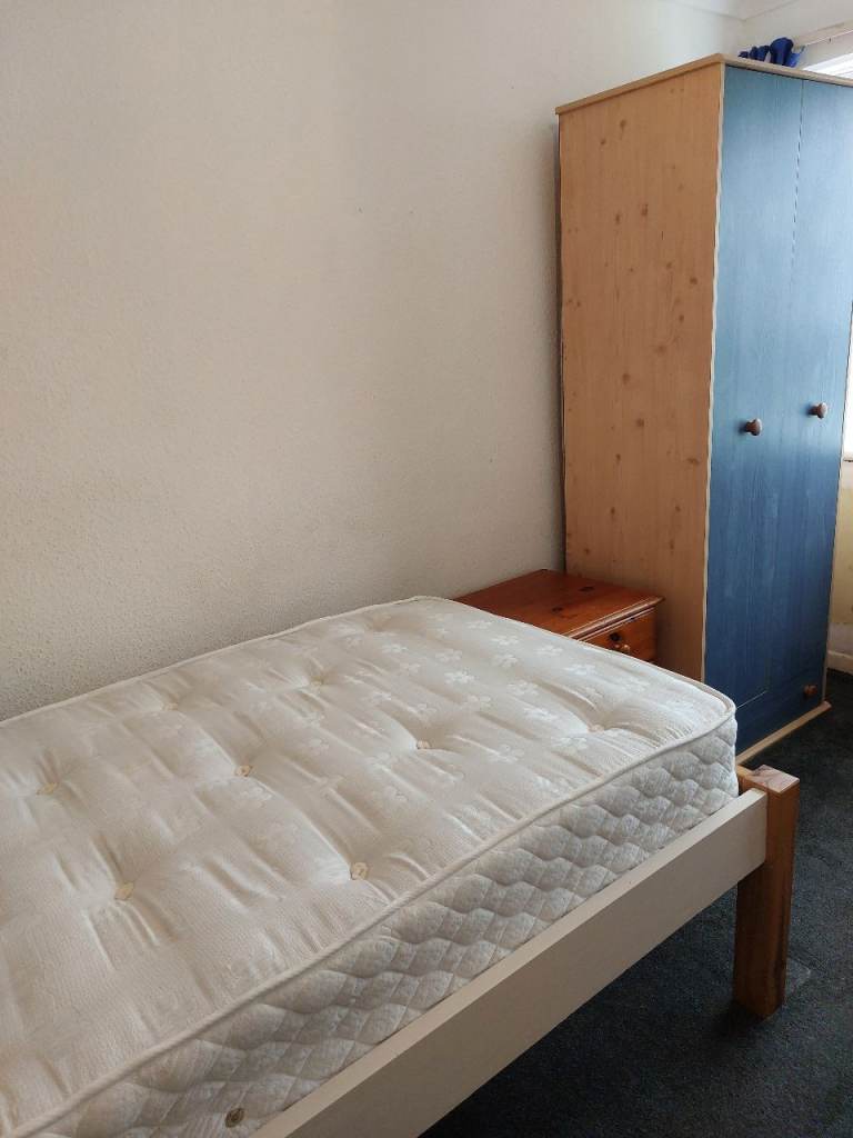 SINGLE ROOM FOR RENT 