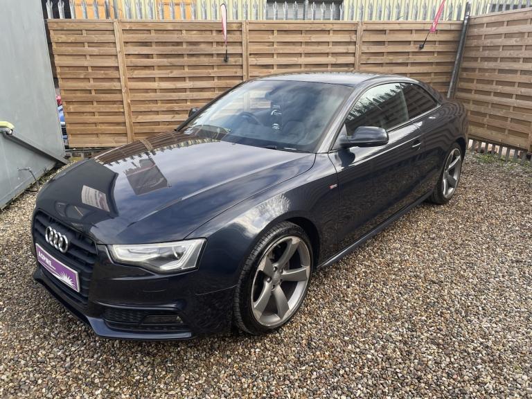 AUDI A5 2.0 TDI Black Edition 2014