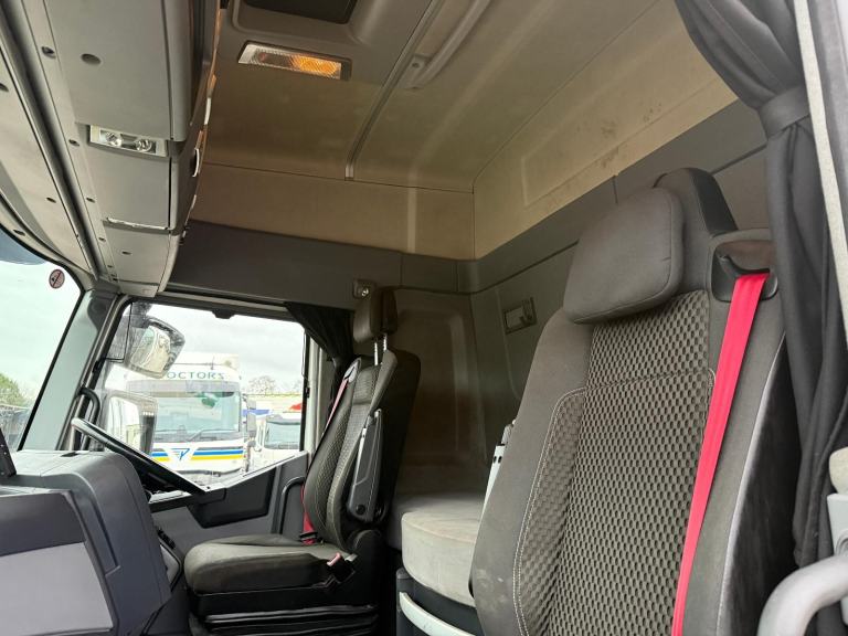 2019 RENAULT T520 6X2 TRACTOR UNIT 