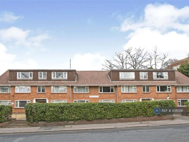 2 bedroom flat in Parkside Court, Poole, BH14 (2 bed) (#2081291)