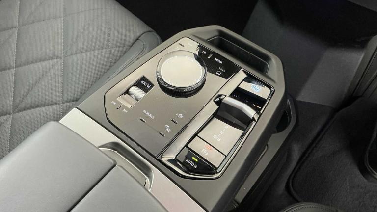 2025 BMW iX 300kW xDrive45 M Sport 101kWh 5dr Auto SUV Electric Automatic