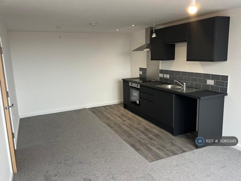 1 bedroom flat in Carolgate, Retford, DN22 (1 bed) (#3060345)