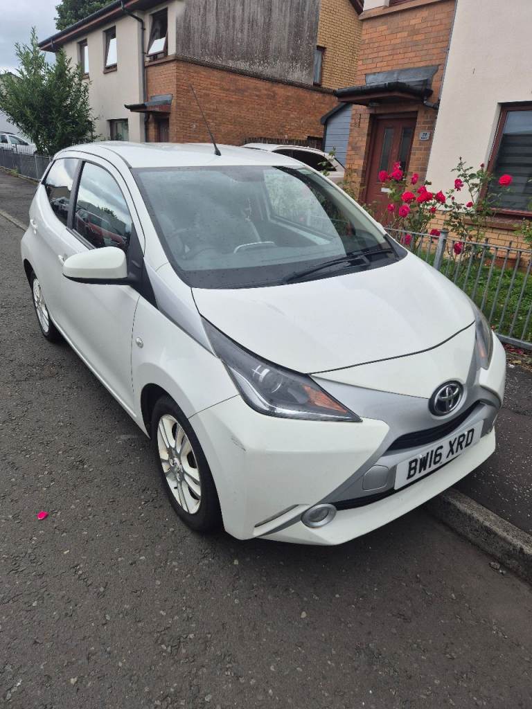 Toyota, AYGO, Hatchback, 2016, Manual, 998 (cc), 5 doors