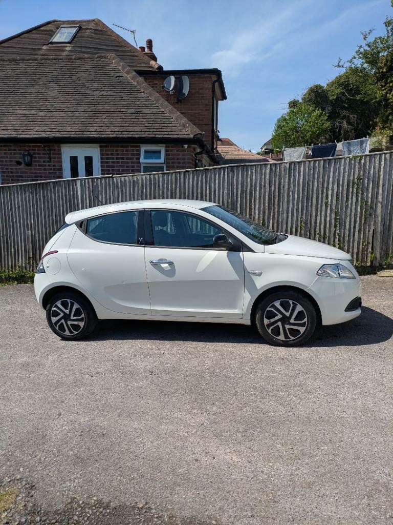 2012 CHRYSLER YPSILON. 1242cc. PETROL. MANUAL. 41000 MLS. MOT 03/27.  5 DR HATCH.
