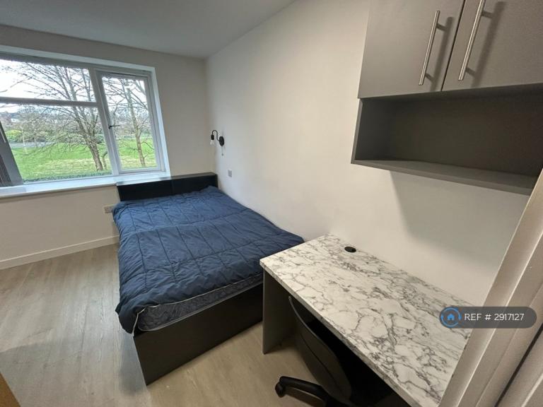 Studio flat in Humphrey Road, Manchester, M16 (#2917127)