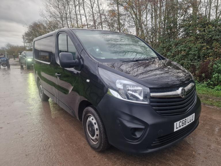 2018 Vauxhall Vivaro Black  Low 30k Miles  Spares Repairs  12mth MOT 