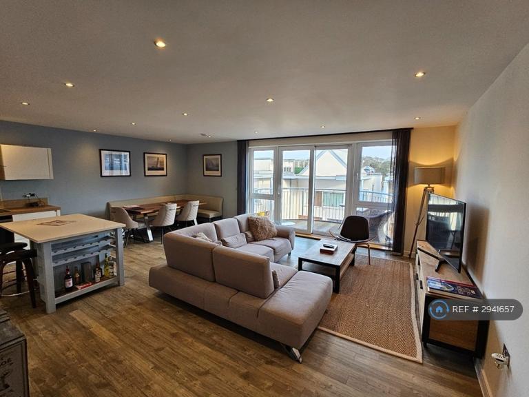 2 bedroom flat in Lymington Shores, Lymington, SO41 (2 bed) (#2941657)
