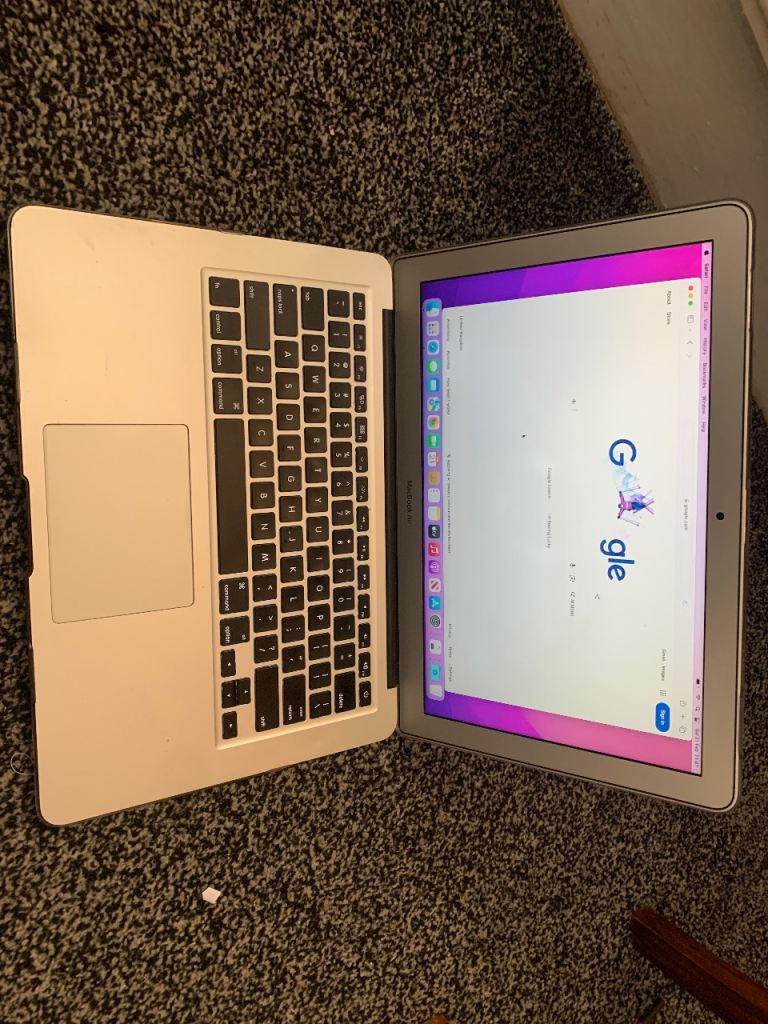 Apple MacBook Air 13 inch fully works looks nearly new  2017 model 8GB Ram 121 HDD SSD  