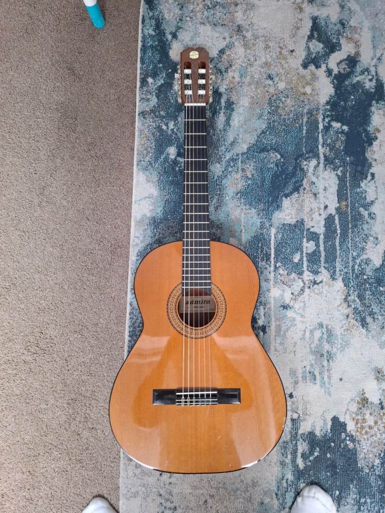 Admira Classic Acoustic Guitar + Carry Cover