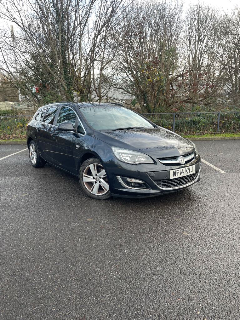 Vauxhall, ASTRA, Estate, 2014, Automatic, 1956 (cc), 5 doors