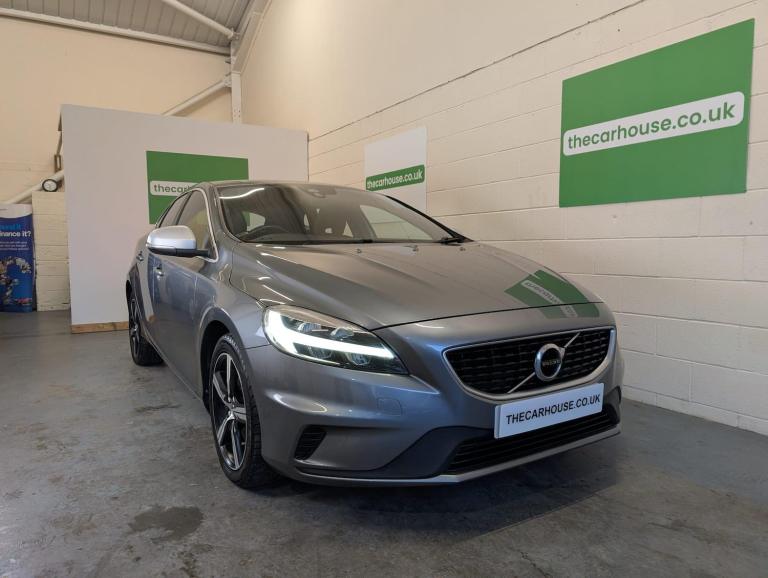 2019 Volvo V40 2.0 T2 GPF R-Design Nav Plus Euro 6 (s/s) 5dr HATCHBACK Petrol Manual