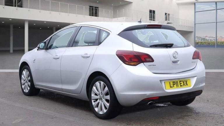 2011 Vauxhall Astra 1.4T 16V Elite [140] 5dr HATCHBACK PETROL Manual