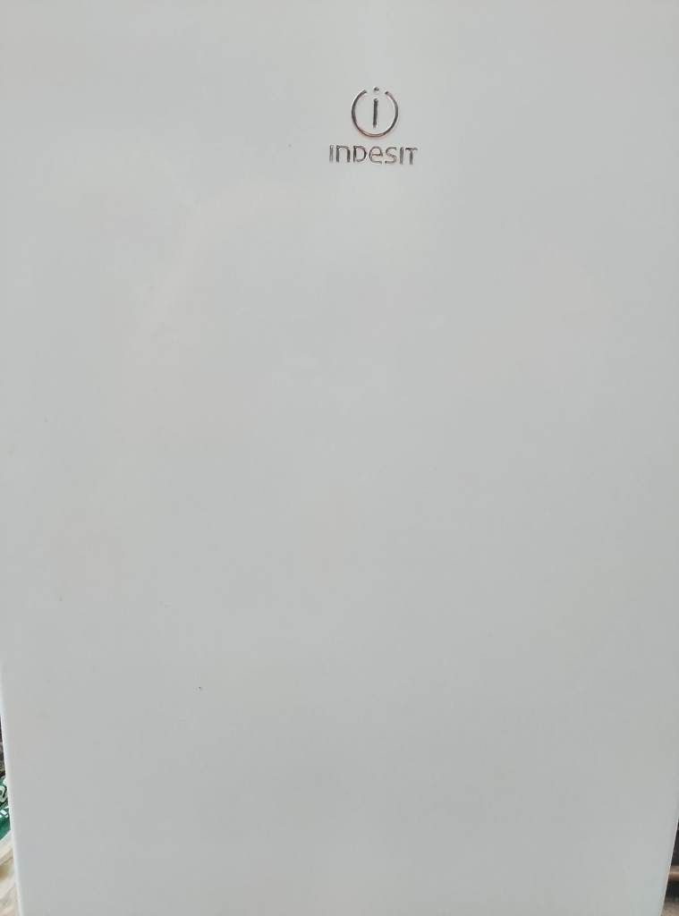 Indesit freezer.